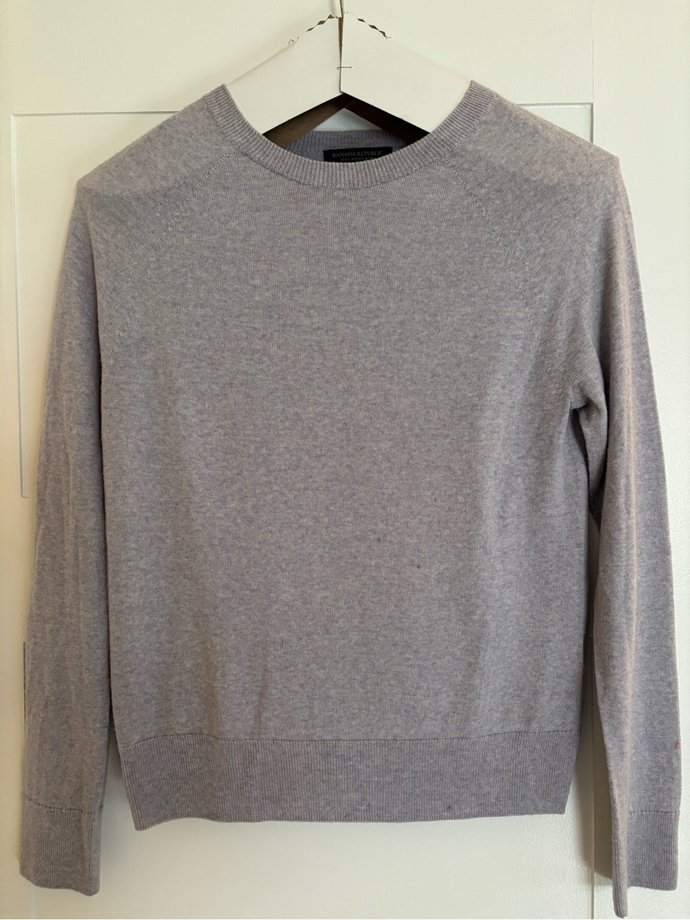 Banana Republic 100% merino wool crew neck sweater light Heather periwinkle
